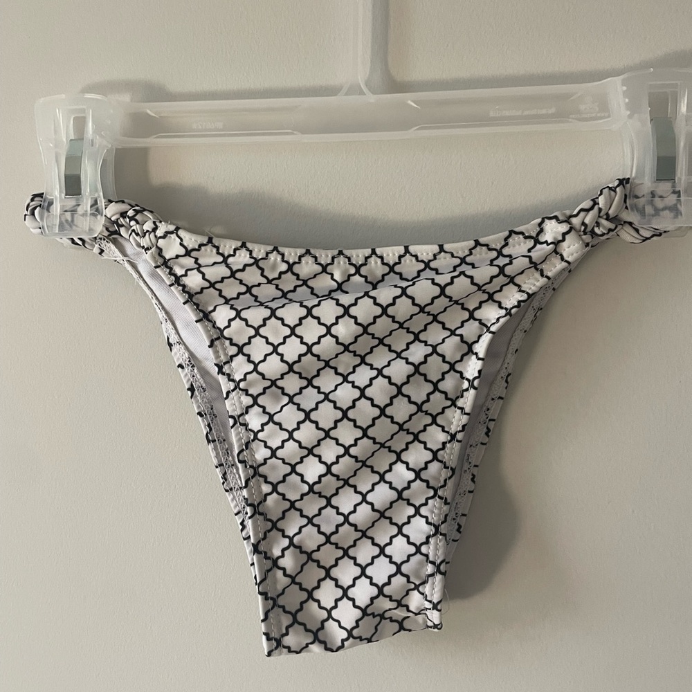 Bikini bottoms